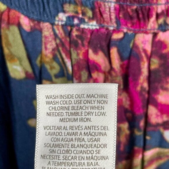 Terra & Sky Flutter Sleeve Blue Floral Blouse Sz 14W Smocked Neck Dark Romantic - Picture 13 of 15